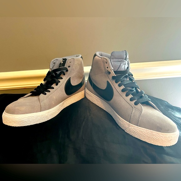 Nike SB Zoom Blazer Mid - Picture 1 of 5